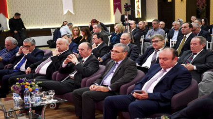 Zirveye Kimler Katıldı