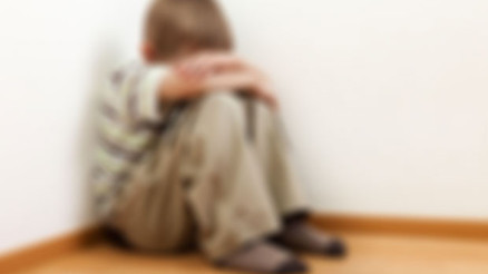 9 yaşındaki oğlunu sapıklara pazarlamış