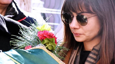 Ünlü oyuncu Turan Özdemir gözyaşlarıyla uğurlandı