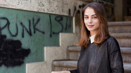 Mehmetçik Kutül Amare dizisinin Victoriası Eva Dedova kimdir, kaç yaşındadır