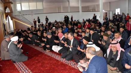 Konteyner kentteki Suriyeliler, Afrindeki Mehmetçik için dua etti