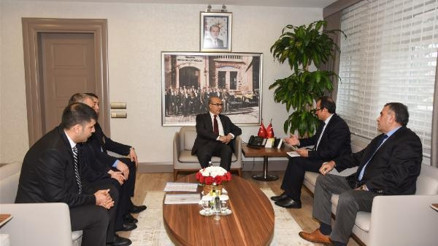 Gümrük yöneticileri ve çalışanları Vali Demirtaş ile buluştu