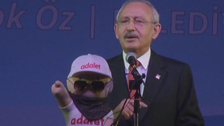 Kemal Kılıçdaroğluna maket sürprizi