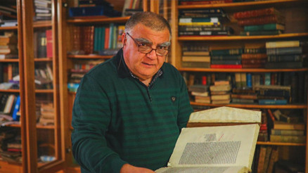 O bir ‘profesyonel biriktirici’ 6 depoda 160 bin kitap