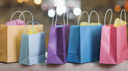 Hazır giyimde bayramları Sevgililer Günü takip ediyor