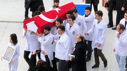 Profesör vücudunu öğrencilerine bıraktı Profesör vücudunu öğrencilerine bıraktı