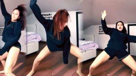 Bunca tantana bacakları göründü diye mi