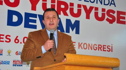 AK Parti Kocaoğlunun bekleyen projeler dosyasını bakanlıklara götürüyor