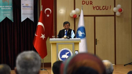 Davutoğlu: Van, komşu ülkelerin gözbebeği haline geldi (2)