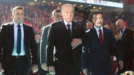 2019 öncesi kurmaylarını yeniliyor