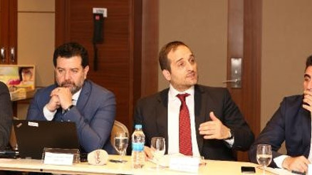 Bursada emlak piyasası masaya yatırıldı