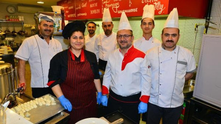 Koruncuk Vakfı yararına akşam yemeği