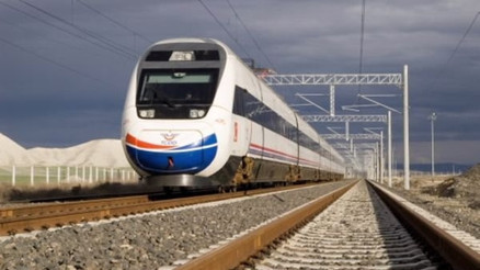 İzmir İstanbul arasına 2 saat 50 dakikaya iniyor