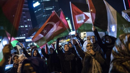 İsrail Konsolosluğu önünde Gazze protestosu