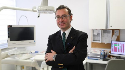 Doç. Dr. Tosun :Protez yerine sabit diş mümkün