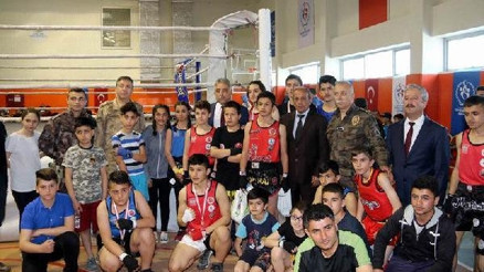 Hakkaride Muay Thai il seçmeleri yapıldı