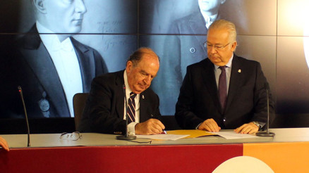 Galatasaray Divan Kurulu Üyeleri mazbatalarını aldı