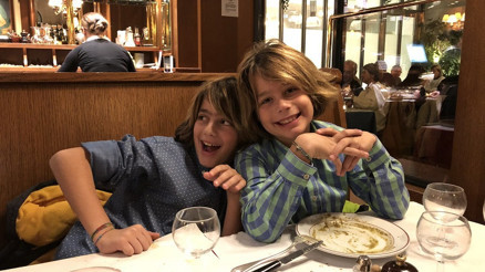 Dünyanın dört bir yanında çocuk dostu restoranlar Dünyanın dört bir yanında çocuk dostu restoranlar