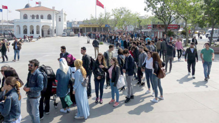 İstanbullu bugün oraya akın etti... Kuyruk uzadıkça uzadı
