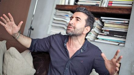 Nihat Odabaşı kimdir Deniz Akkaya ile yaşadığı tartışmayla gündemde