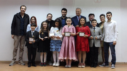 Ediz Hun minik sinemacıları ödüllendirdi