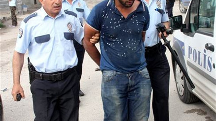 Adana’da ‘Cono’lar ortalığı birbirine kattı