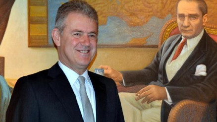 Özgener değişime makam aracıyla başladı