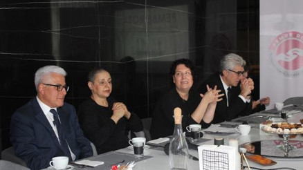 Pembe Rotanın hedefi 10 bin kadın