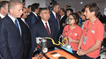 Bakan Yılmaz: Yeniden büyük Türkiyeyi birlikte kuracağız