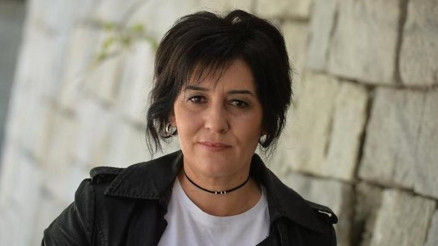 Gitmek mi zor, kalmak mı