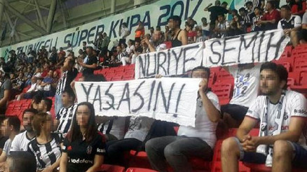 Statta açtıkları pankart nedeniyle yargılanan 15 kişi beraat etti