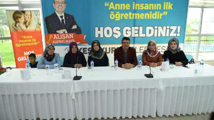 Yeşilyurtta söyleşi