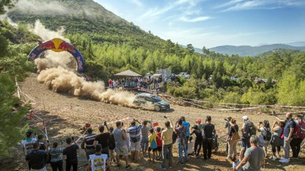 Dünya Ralli Şampiyonasında heyecan sürüyor