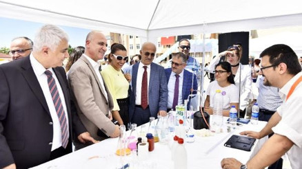 Meslek lisesi öğrencileri ürünlerini tanıttı