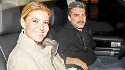 Annesiyle tanıştırdı