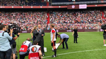 Fenerbahçenin eski yıldızı Kuyttan görkemli veda