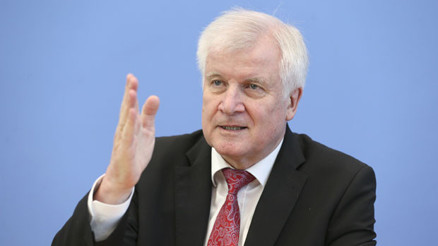 Alman Bakan önce özür diledi, sonra da söz verdi