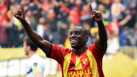 Ve Demba Ba transferinde işlem tamam İmzayı atıyor...