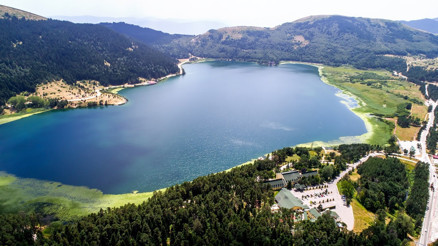 Doğanın kalbinin attığı yer: Abant Doğanın kalbinin attığı yer: Abant