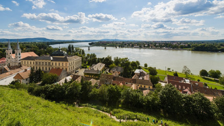 Estergon’da Tuna dertli akıyor