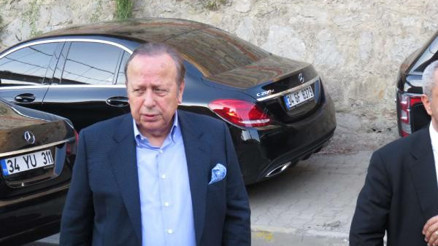 Demirören ailesi taziyeleri kabul ediyor (4)