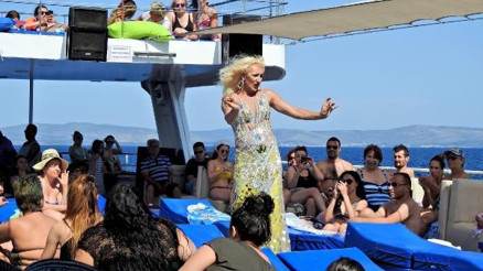 Tatilciler, bayramda Çeşmeye akın etti