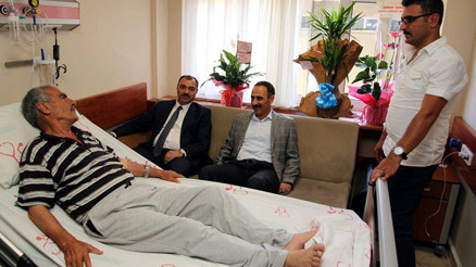 Şehit Fethi Sekin’in babasına minibüs çarptı