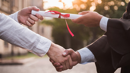 Üniversite diplomaları artık elektronik imzalı