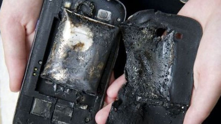 Şarja takılı telefon ünlü CEOnun hayatına mal oldu