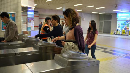 İzmirde toplu ulaşıma sınav ayarı