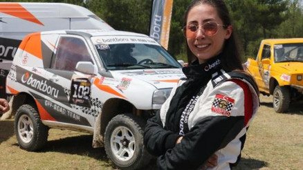 Türkiye’nin lisanslı tek kadın Off-Road pilotu birinci oldu
