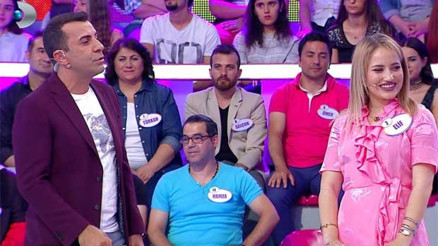 Çarkıfelek yine dopdolu bir bölüm ile ekrana geliyor.