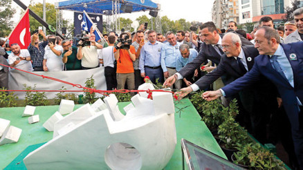 Soykırım acısı yüreğimizde