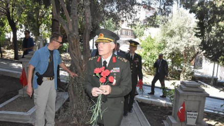 Şehitler İzmirde de anıldı